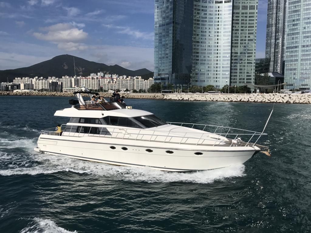 Sea And Yacht Otel Busan Dış mekan fotoğraf